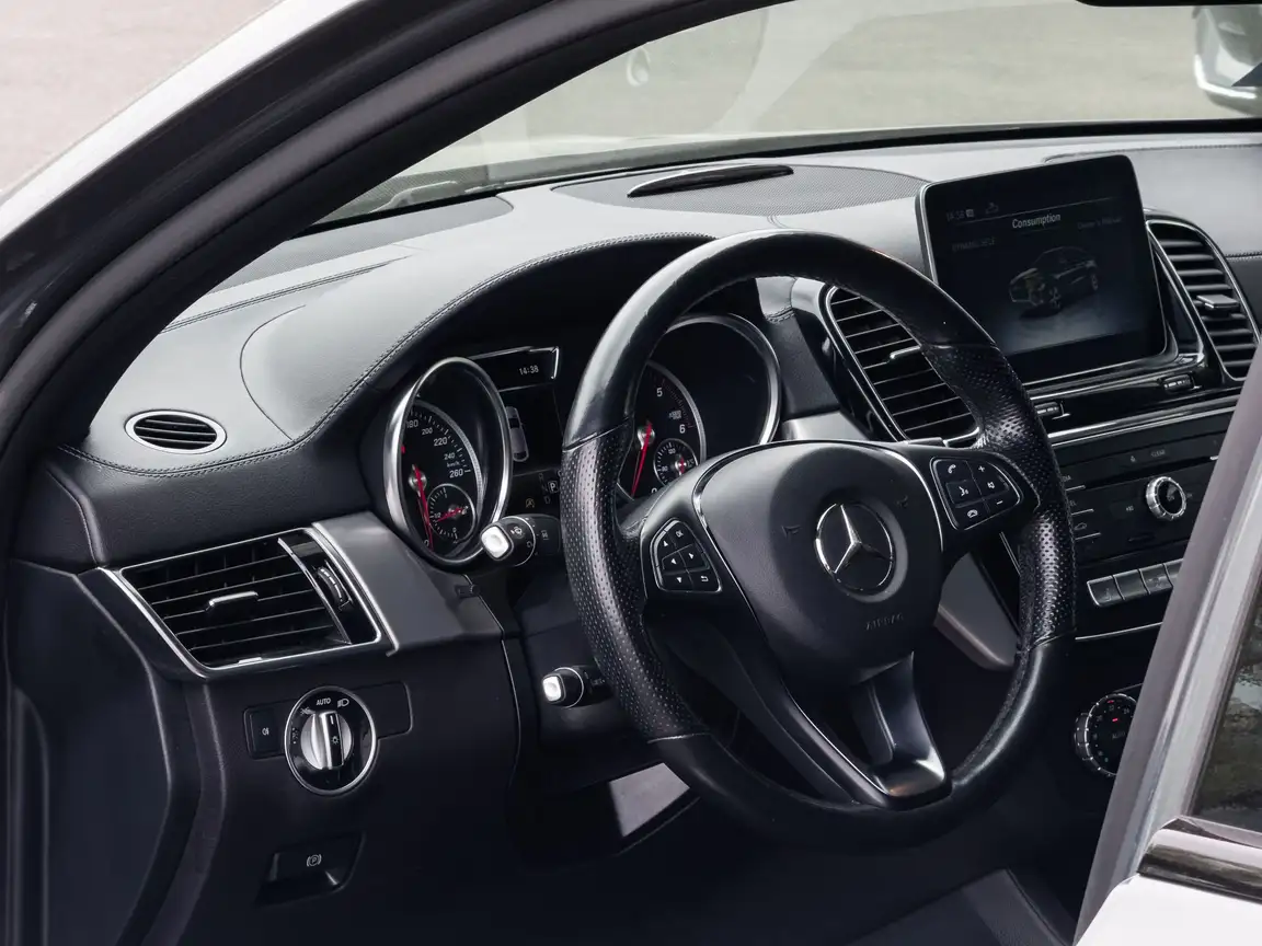 MERCEDES-BENZ GLE