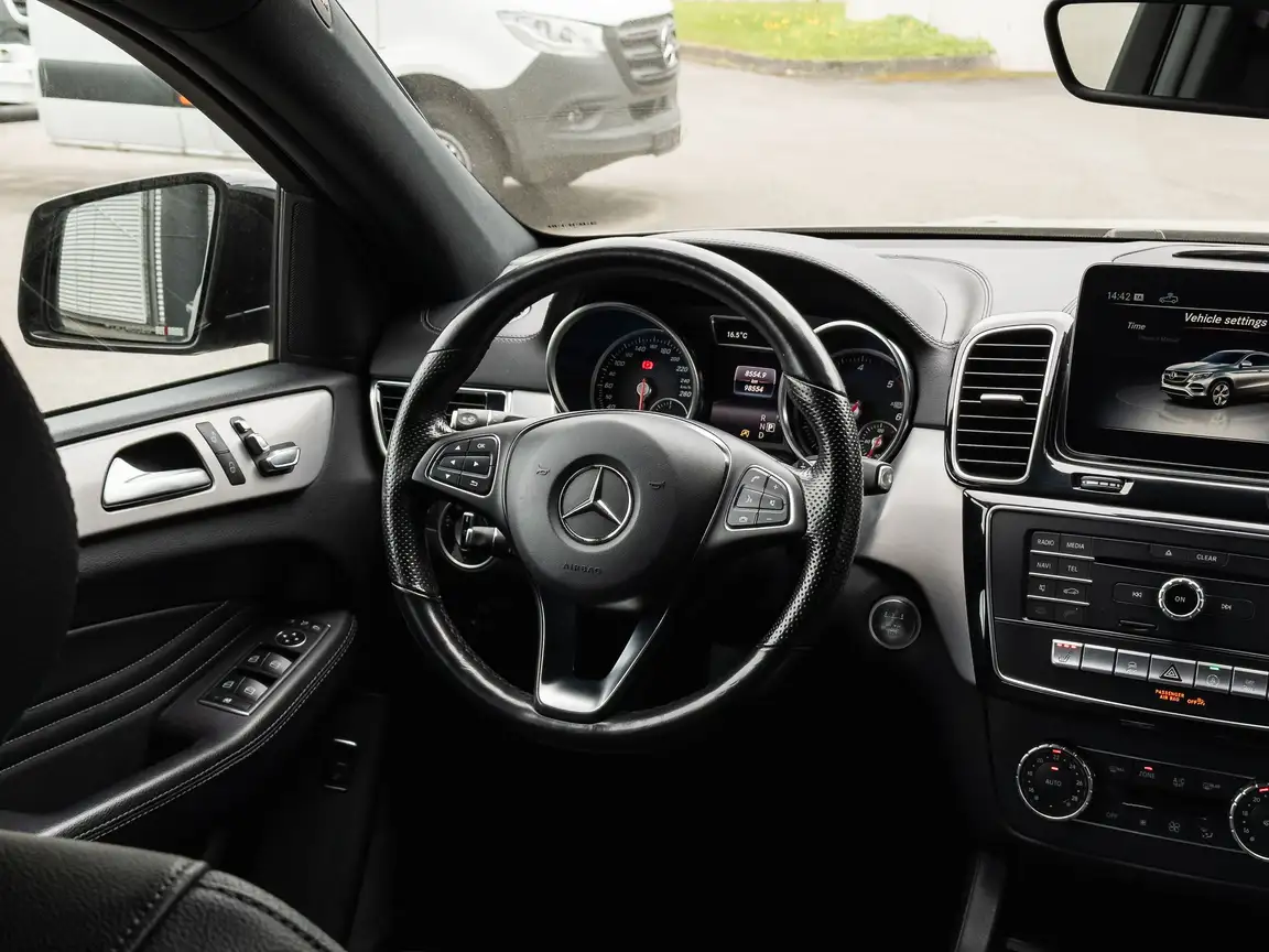 MERCEDES-BENZ GLE