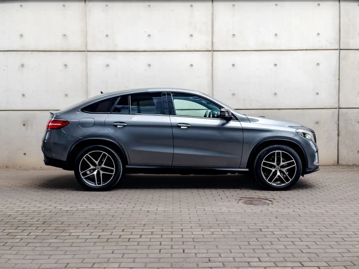 MERCEDES-BENZ GLE
