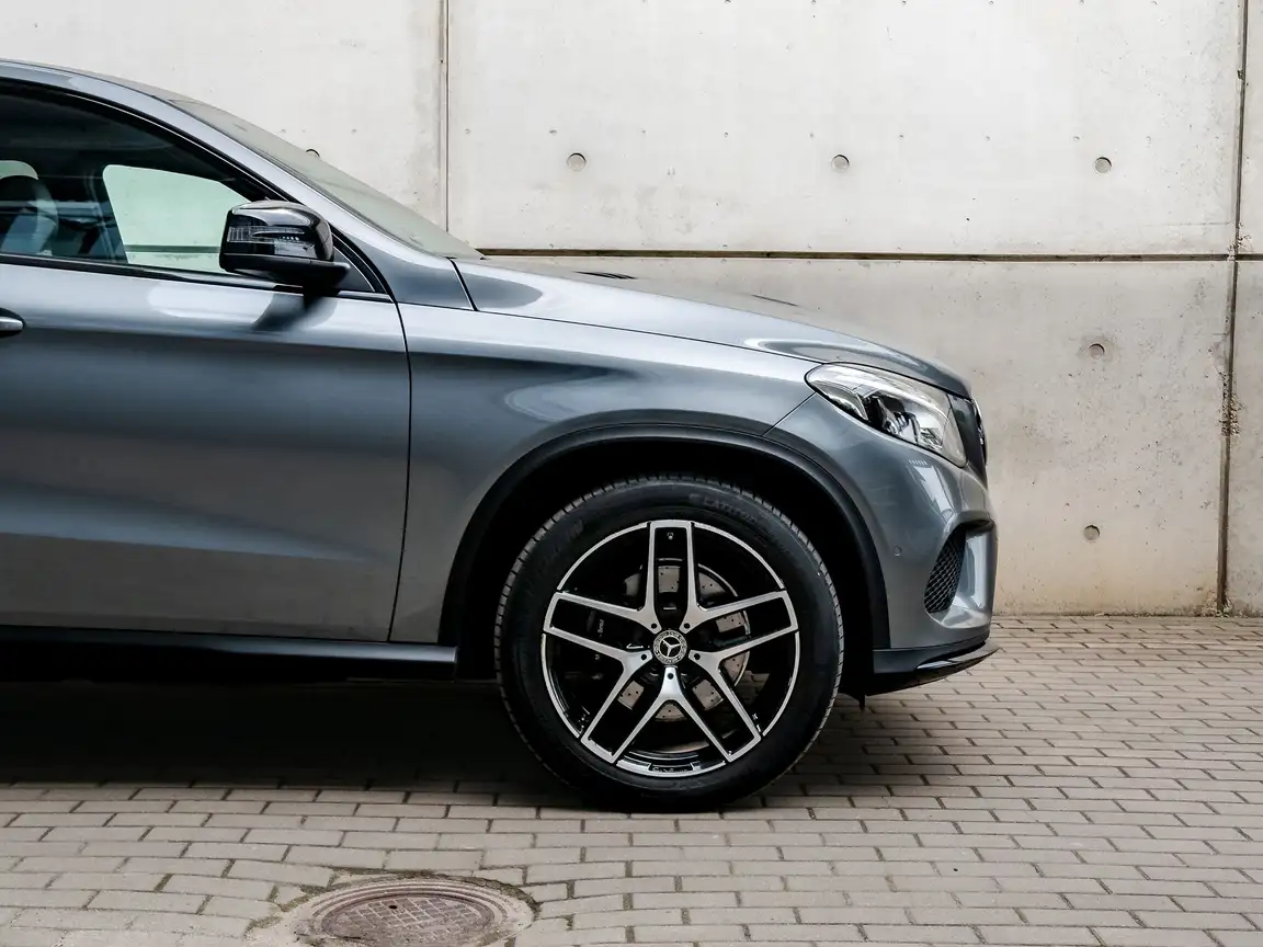 MERCEDES-BENZ GLE