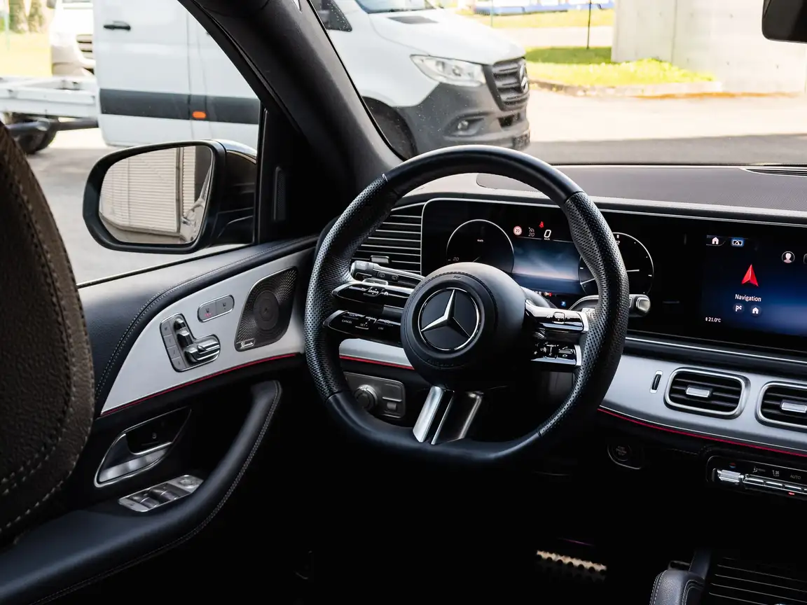 MERCEDES-BENZ GLE