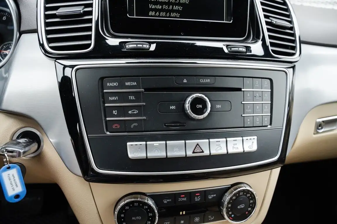 MERCEDES-BENZ GLE