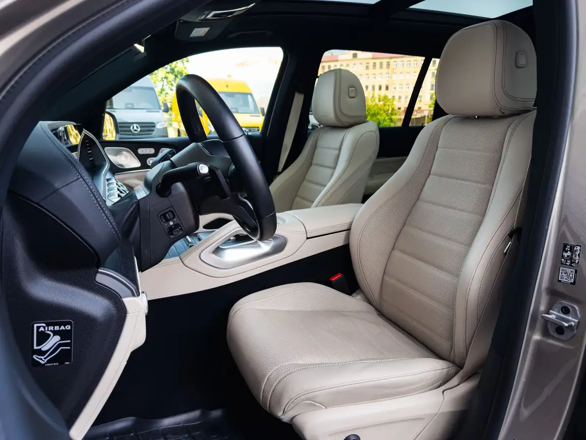 MERCEDES-BENZ GLS