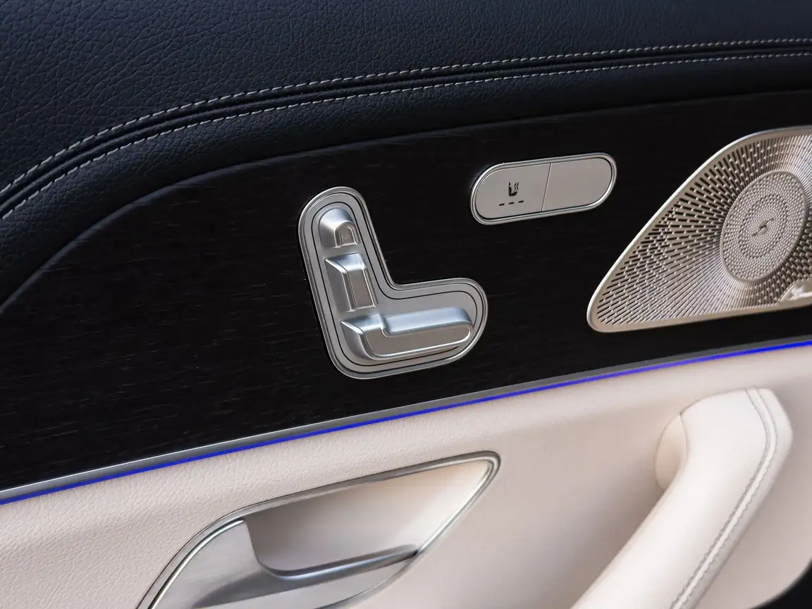 MERCEDES-BENZ GLS