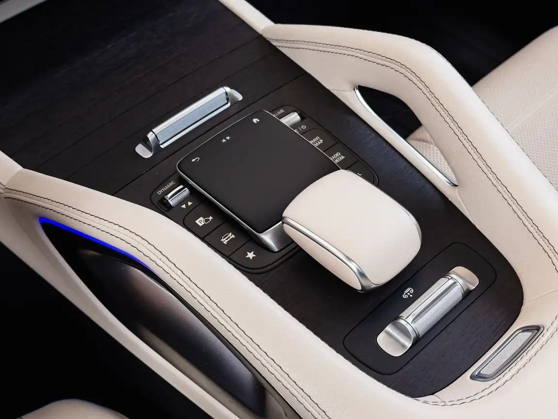 MERCEDES-BENZ GLS