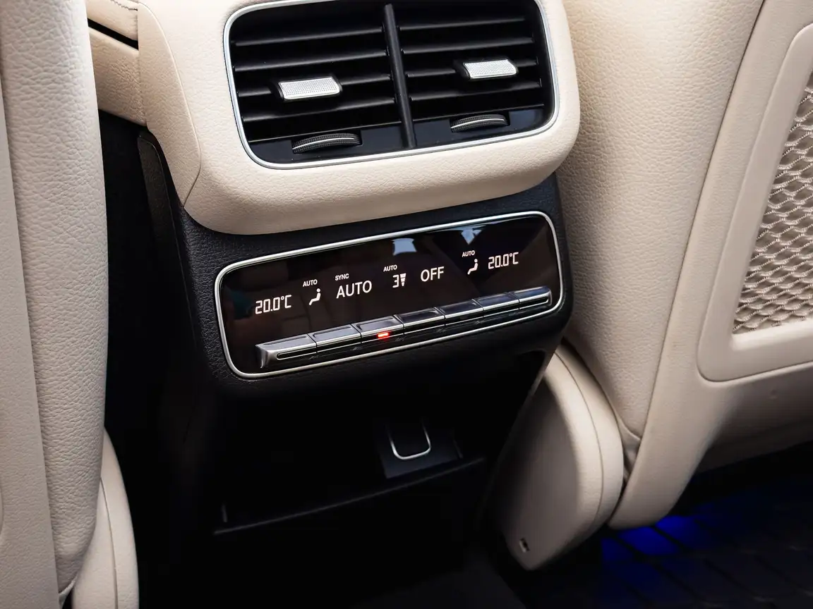 MERCEDES-BENZ GLS
