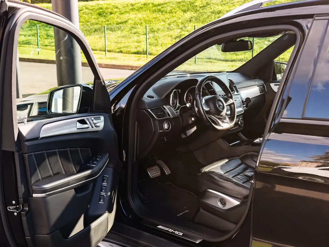 MERCEDES-BENZ GLS