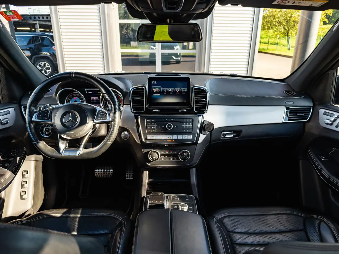 MERCEDES-BENZ GLS