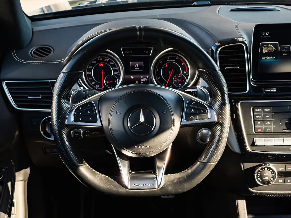 MERCEDES-BENZ GLS