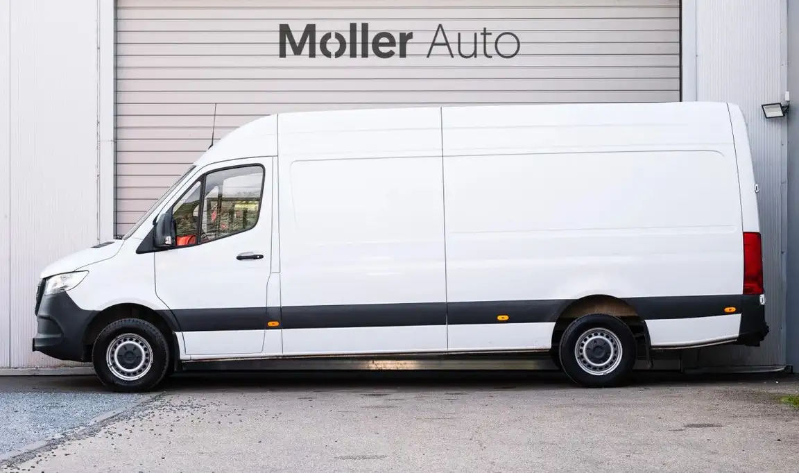 MERCEDES-BENZ SPRINTER