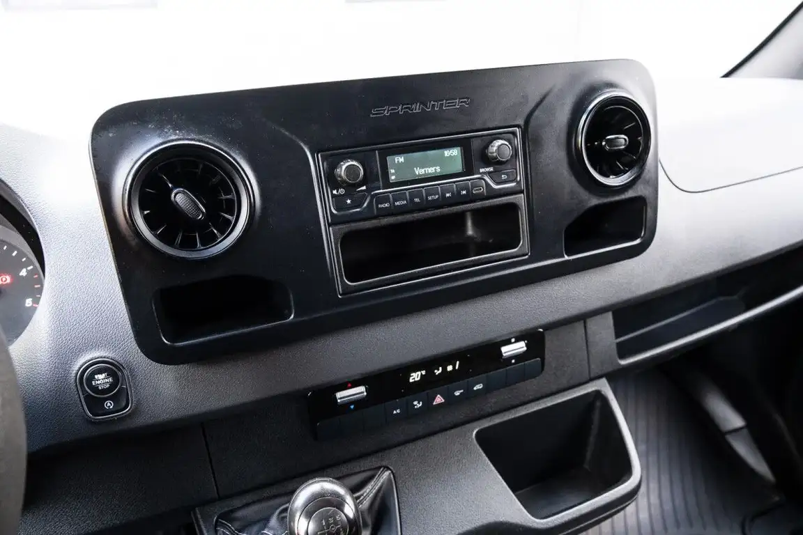 MERCEDES-BENZ SPRINTER
