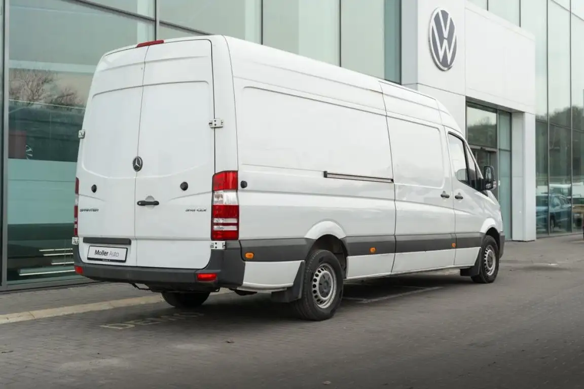 MERCEDES-BENZ SPRINTER