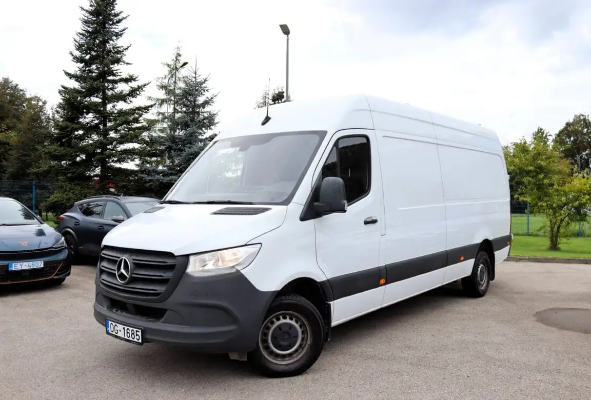 MERCEDES-BENZ SPRINTER