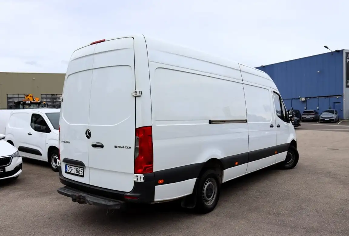MERCEDES-BENZ SPRINTER