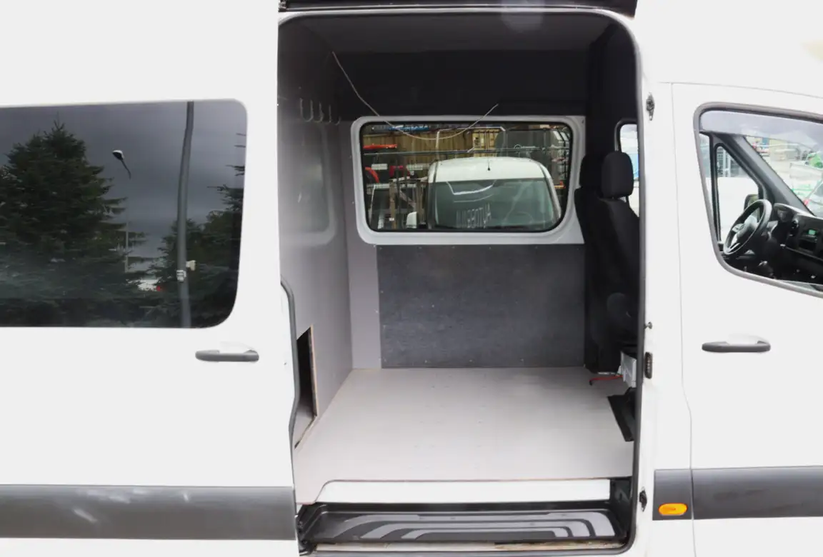 MERCEDES-BENZ SPRINTER