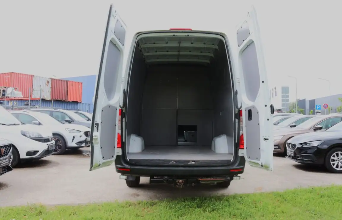 MERCEDES-BENZ SPRINTER