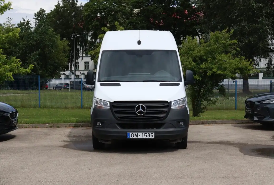 MERCEDES-BENZ SPRINTER