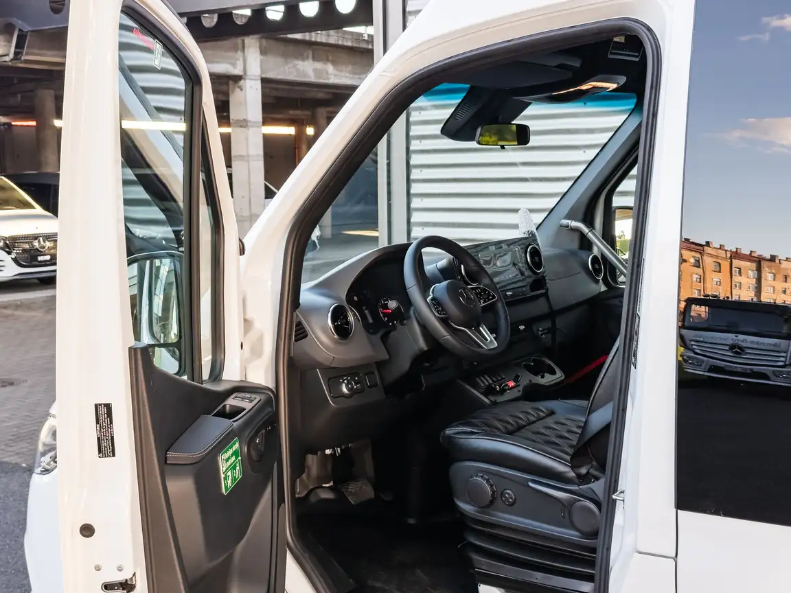 MERCEDES-BENZ SPRINTER