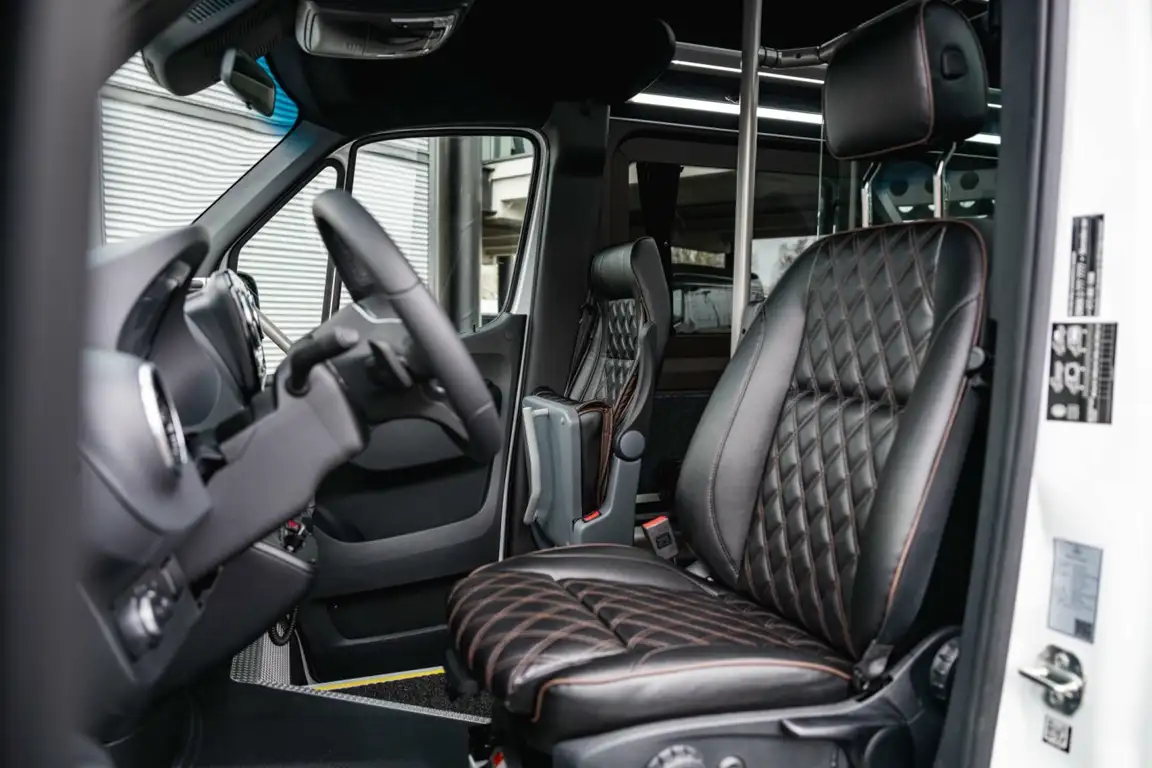 MERCEDES-BENZ SPRINTER