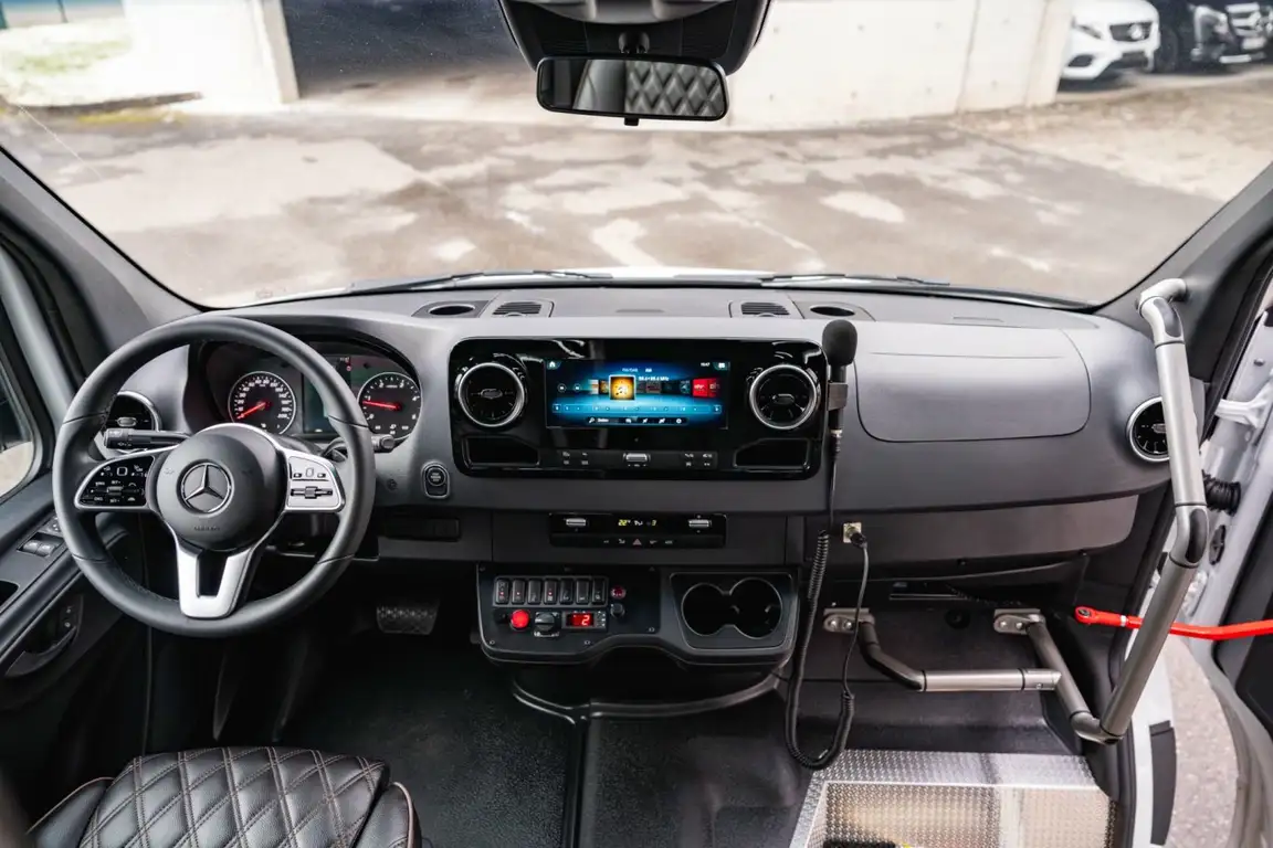 MERCEDES-BENZ SPRINTER