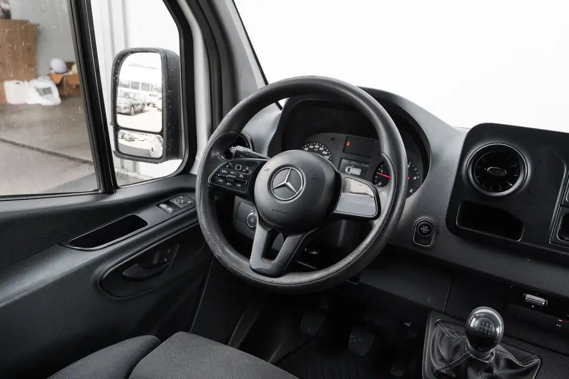 MERCEDES-BENZ SPRINTER