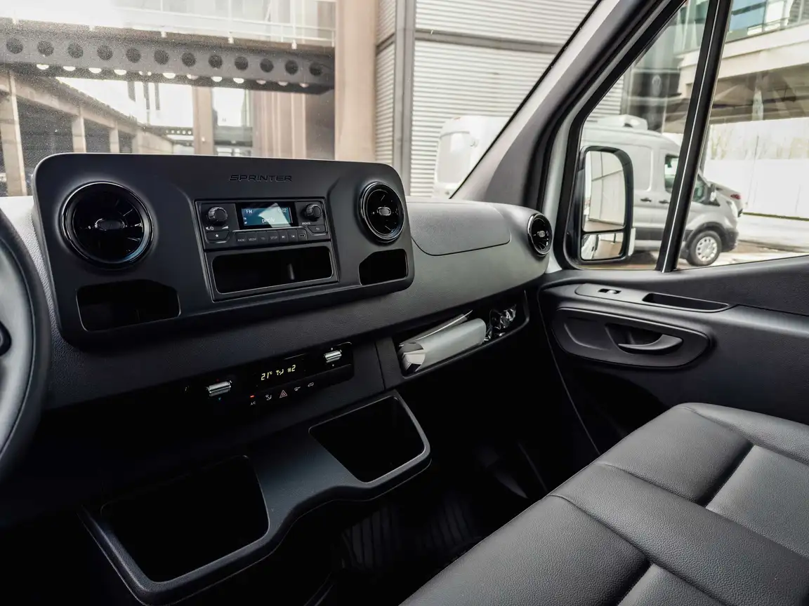 MERCEDES-BENZ SPRINTER