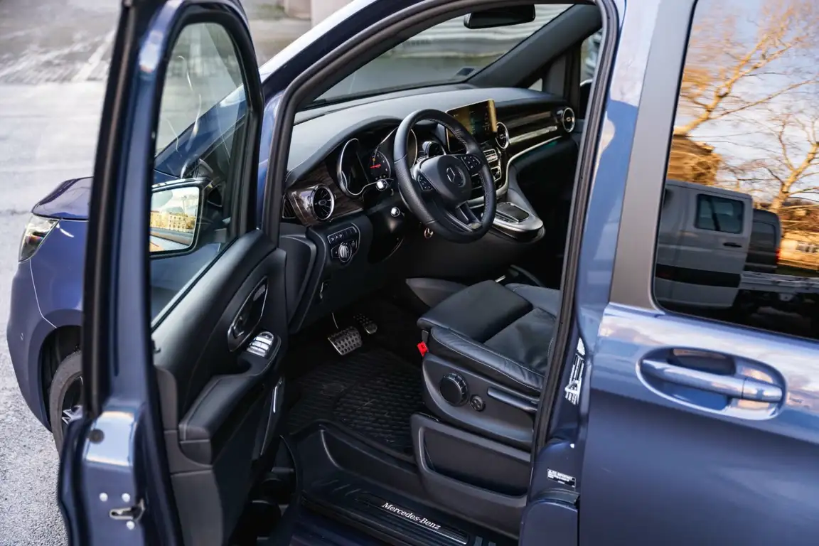 MERCEDES-BENZ V-CLASS