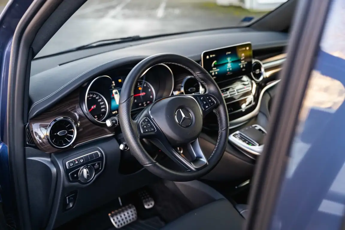 MERCEDES-BENZ V-CLASS