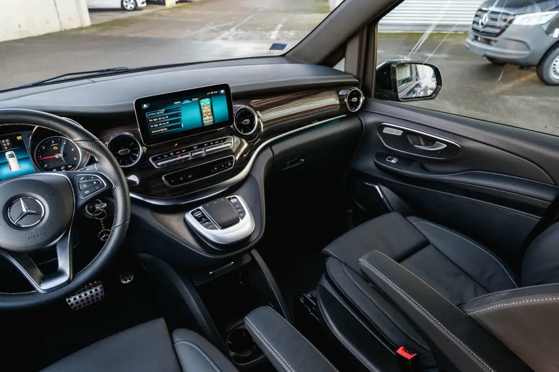 MERCEDES-BENZ V-CLASS