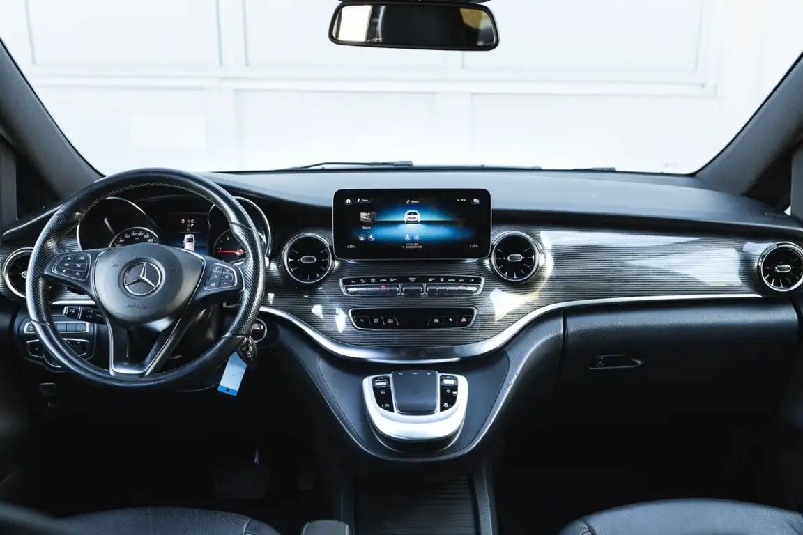 MERCEDES-BENZ V-CLASS