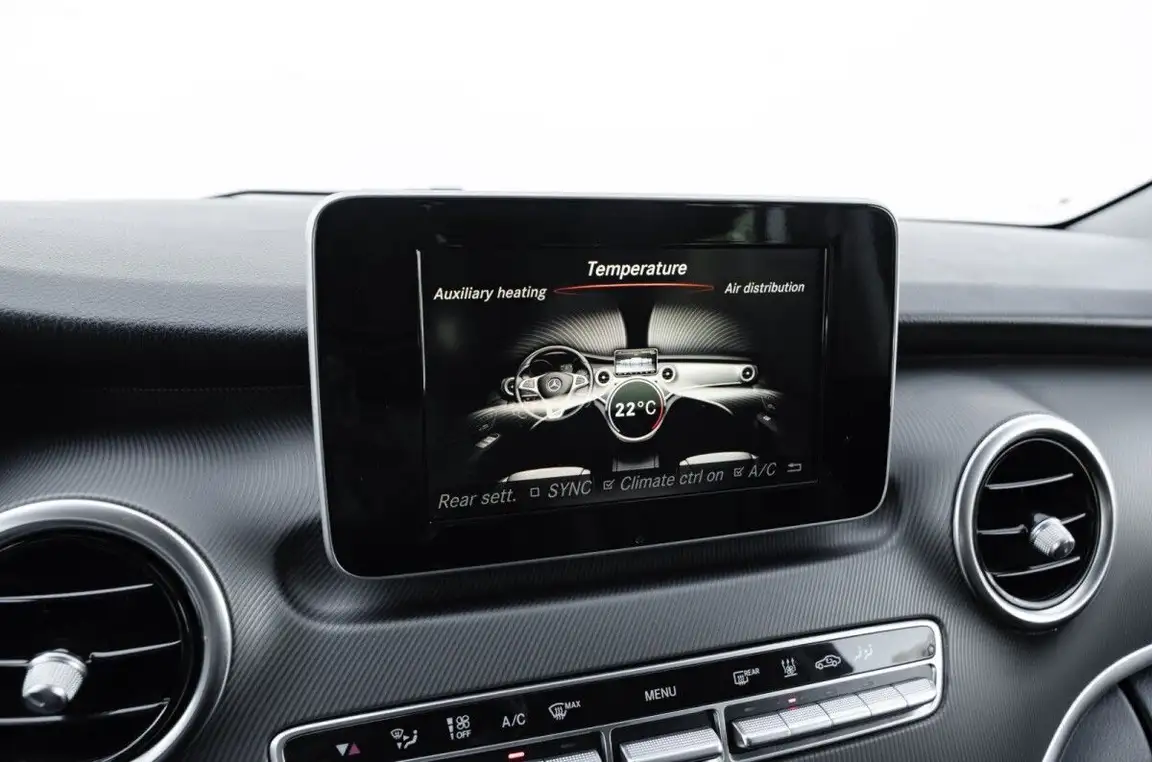 MERCEDES-BENZ V-CLASS