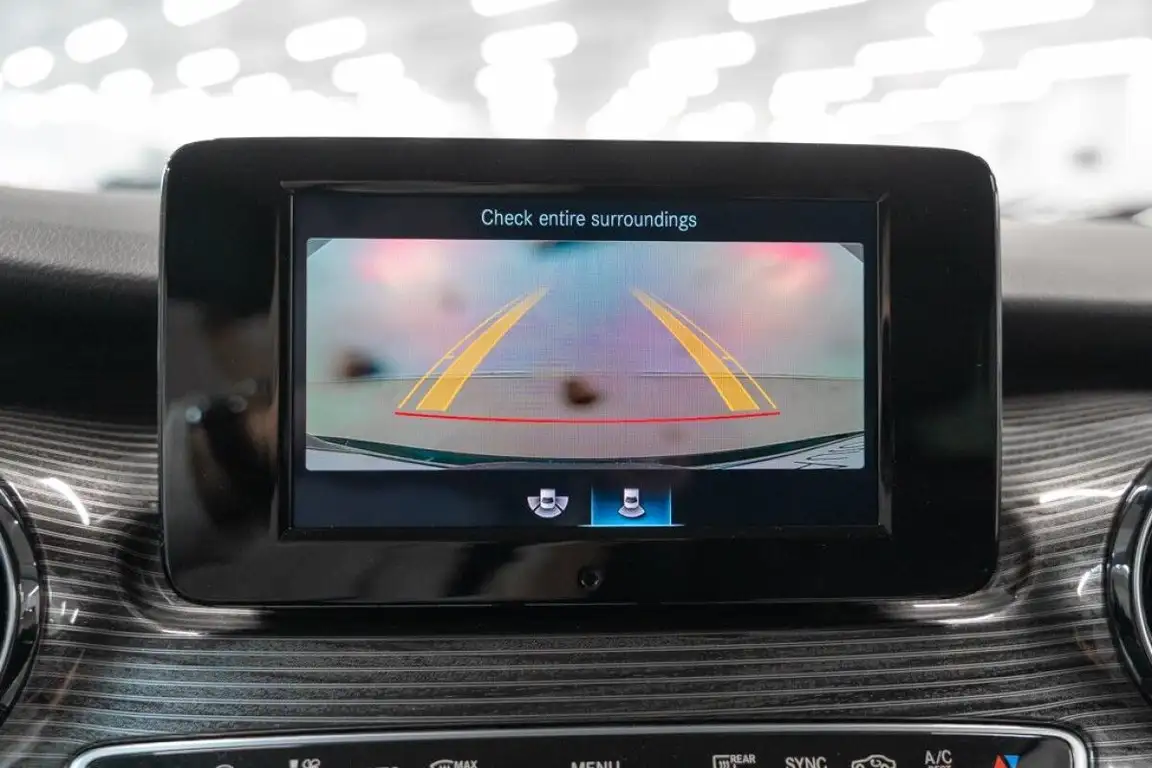 MERCEDES-BENZ V-CLASS