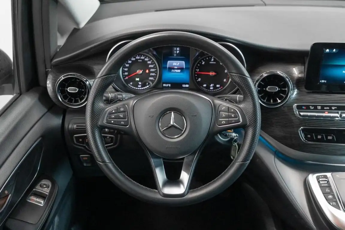 MERCEDES-BENZ V-CLASS