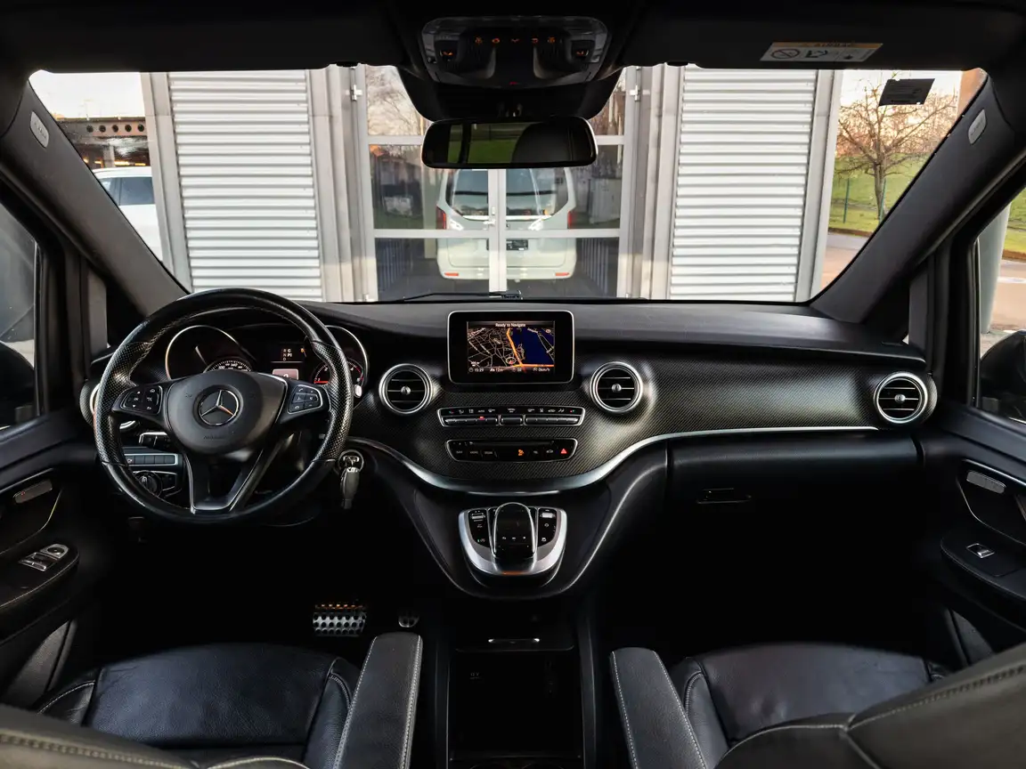 MERCEDES-BENZ V-CLASS