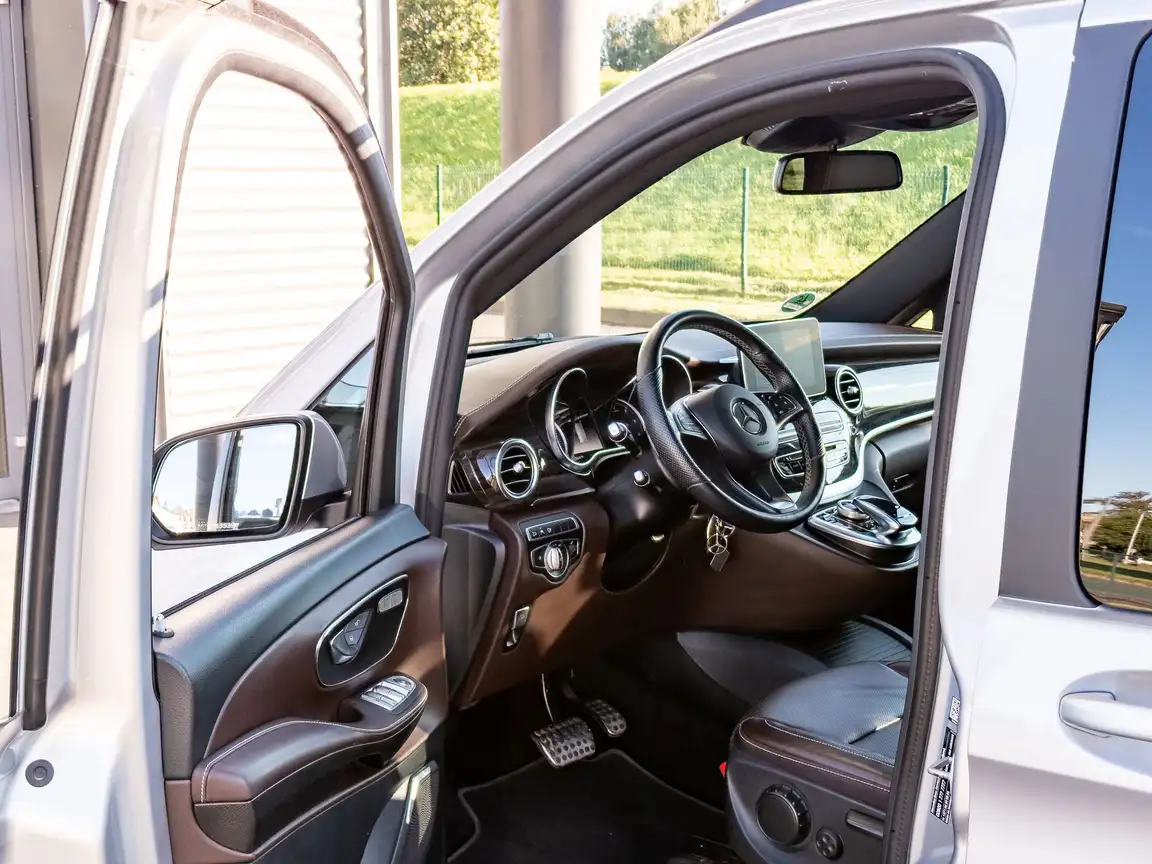 MERCEDES-BENZ V-CLASS