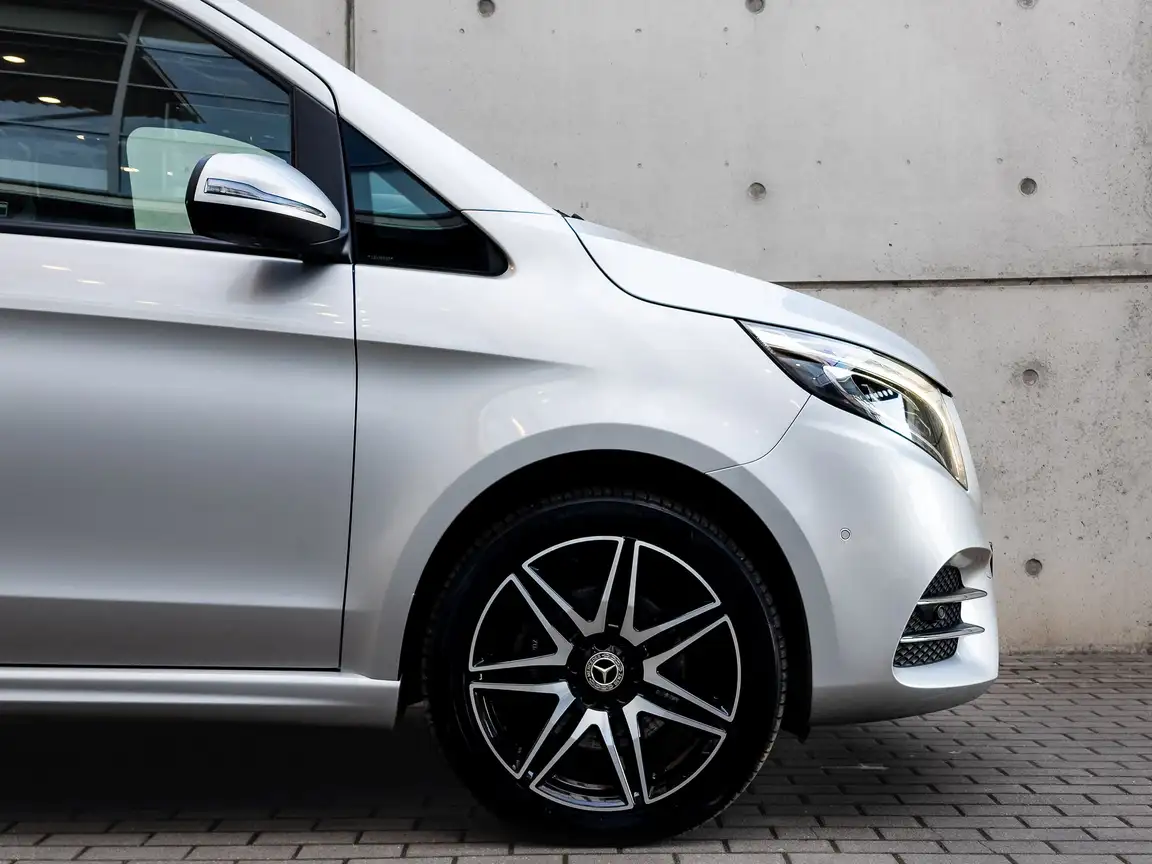 MERCEDES-BENZ V-CLASS