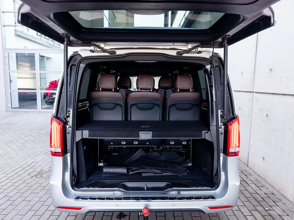 MERCEDES-BENZ V-CLASS