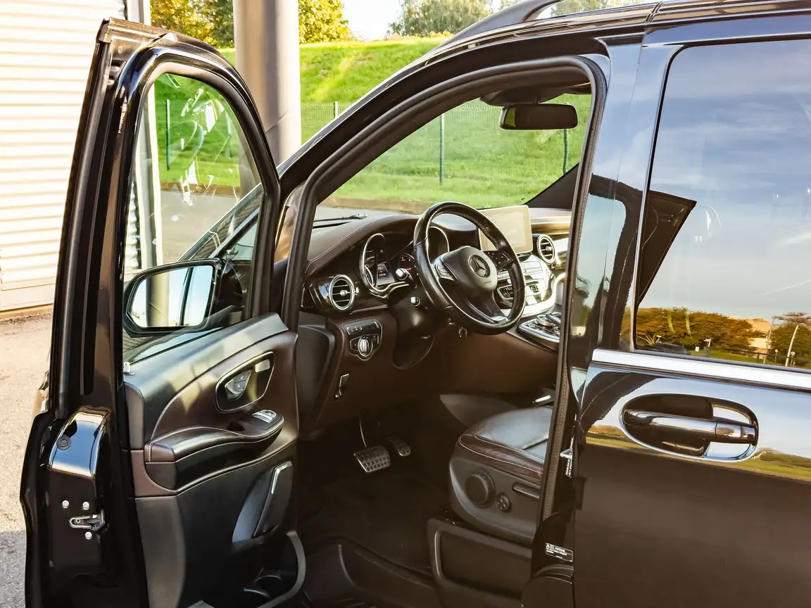 MERCEDES-BENZ V-CLASS