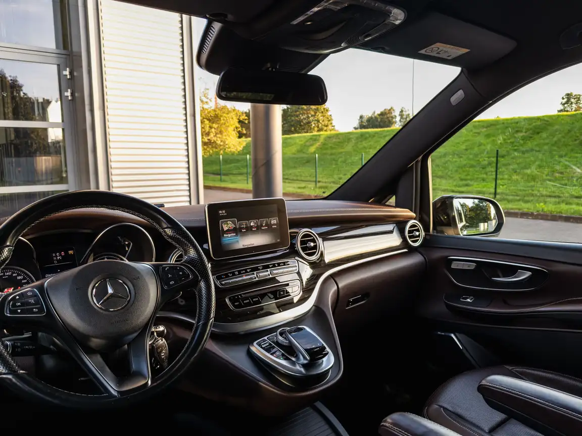 MERCEDES-BENZ V-CLASS