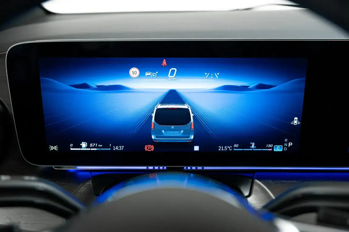 MERCEDES-BENZ V-CLASS