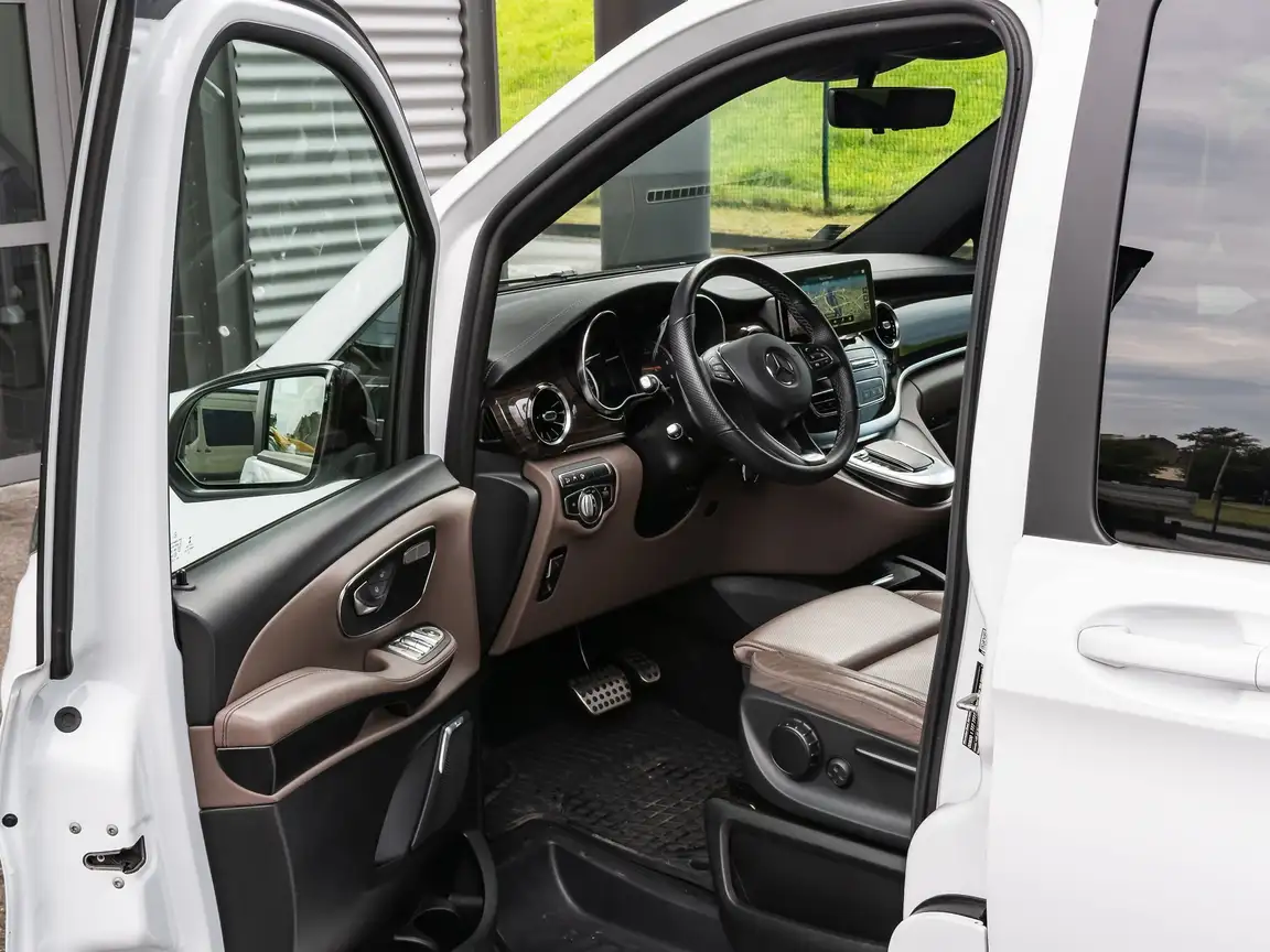 MERCEDES-BENZ V-CLASS