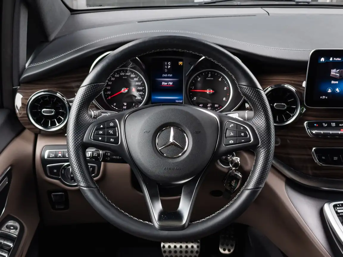MERCEDES-BENZ V-CLASS