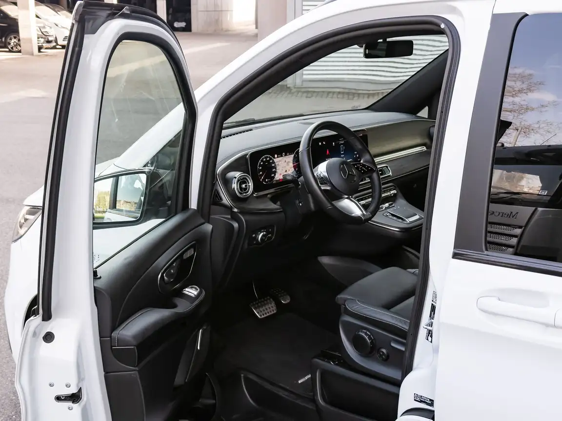 MERCEDES-BENZ V-CLASS