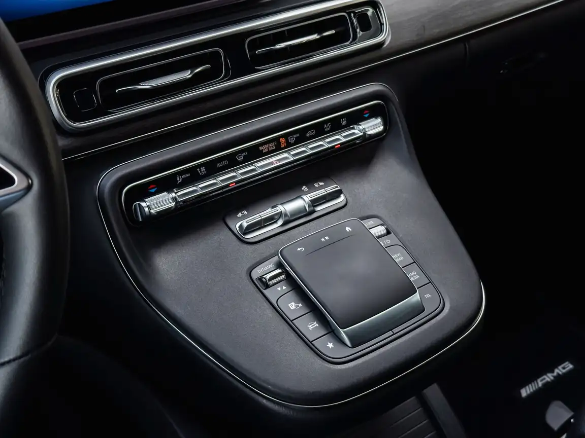 MERCEDES-BENZ V-CLASS