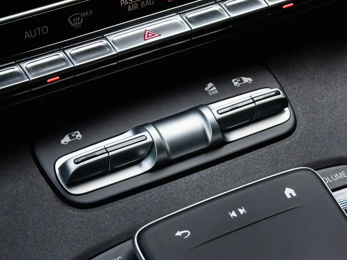 MERCEDES-BENZ V-CLASS