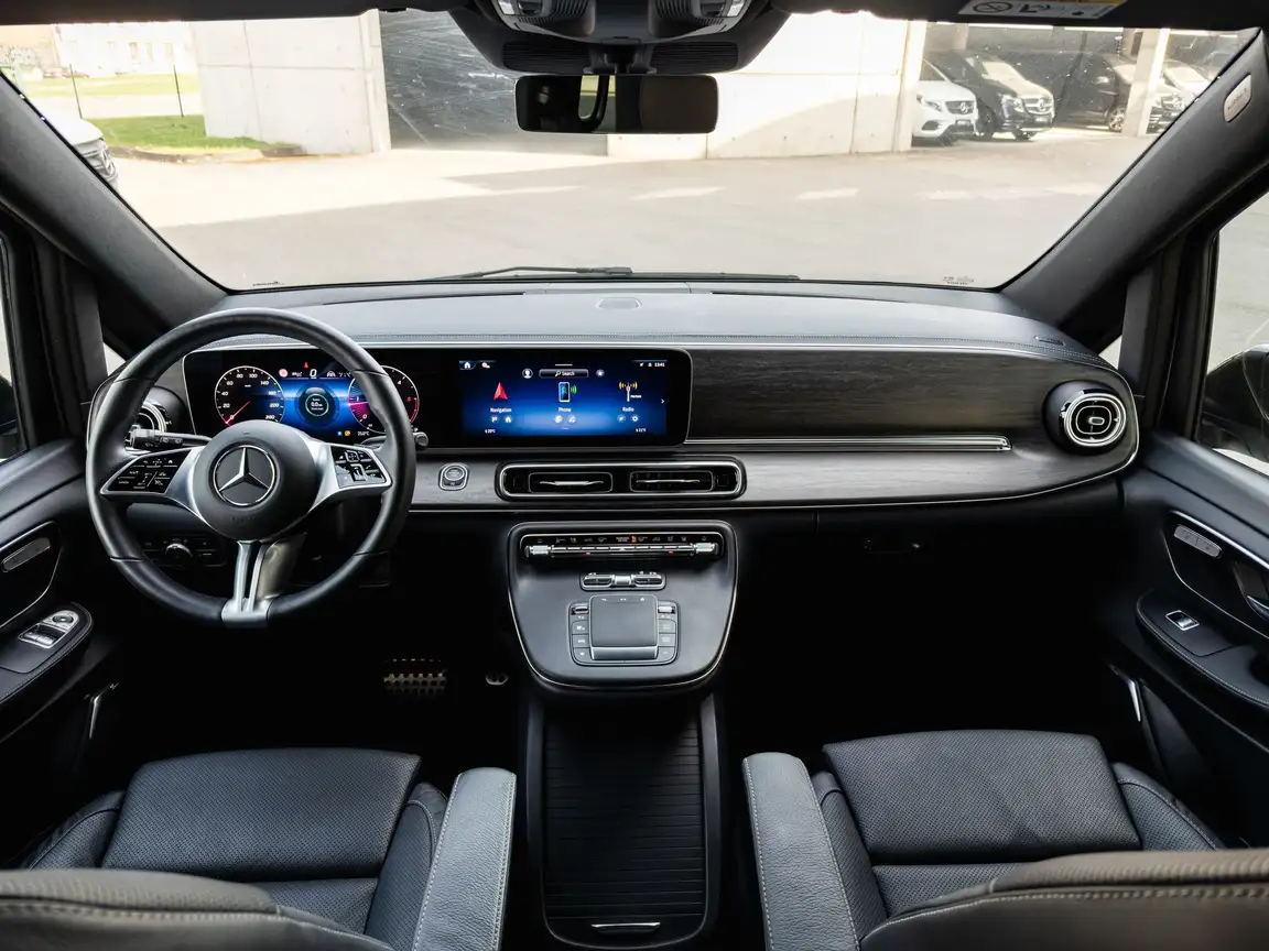 MERCEDES-BENZ V-CLASS