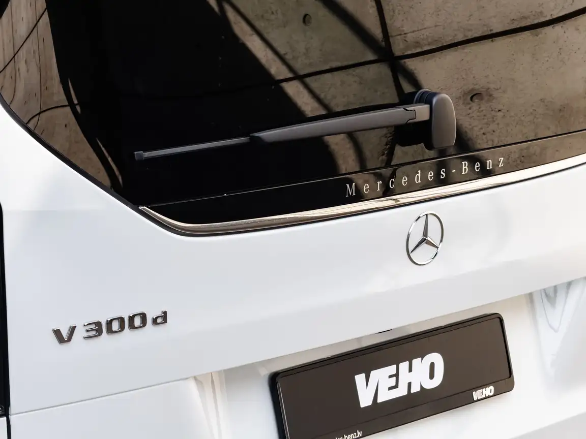 MERCEDES-BENZ V-CLASS