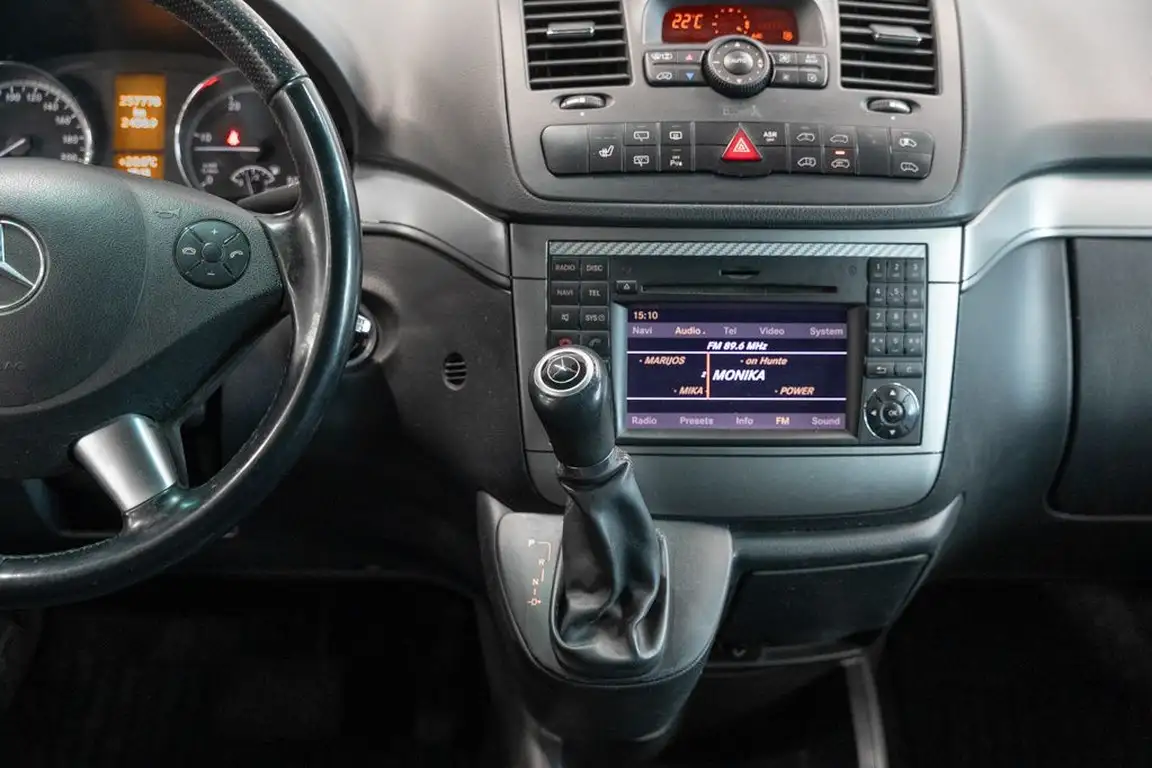 MERCEDES-BENZ VIANO