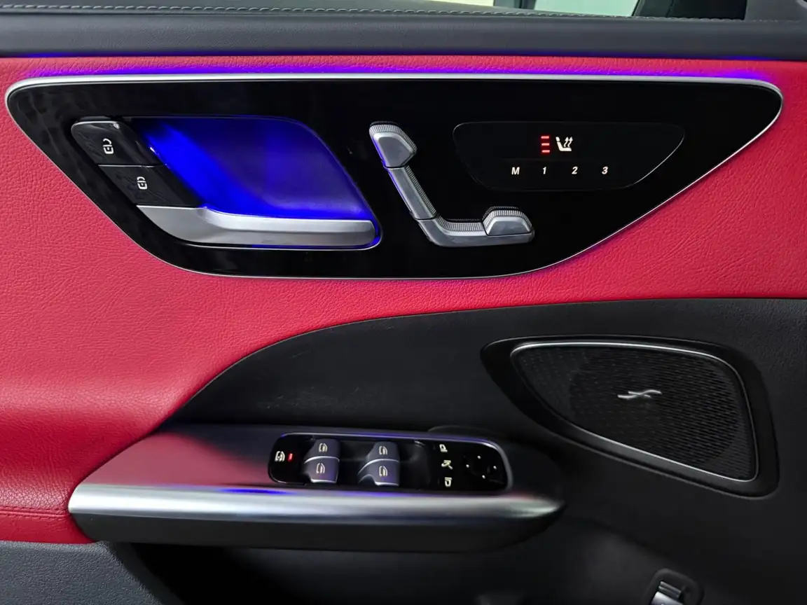 MERCEDES-BENZ C-CLASS