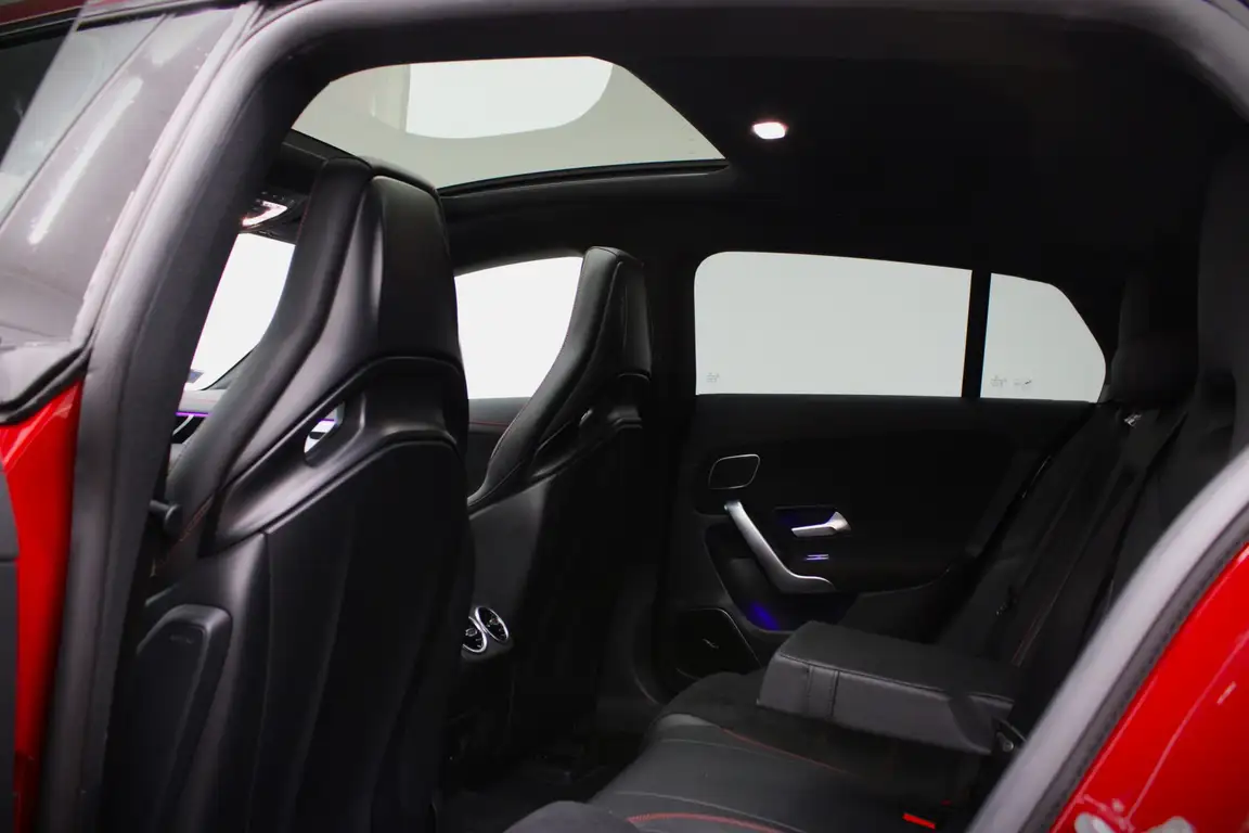 MERCEDES-BENZ CLA KLASS